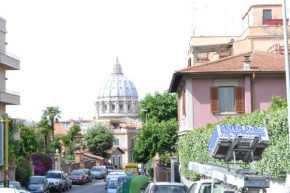 Гостиница M&C San Pietro basement house  Рим